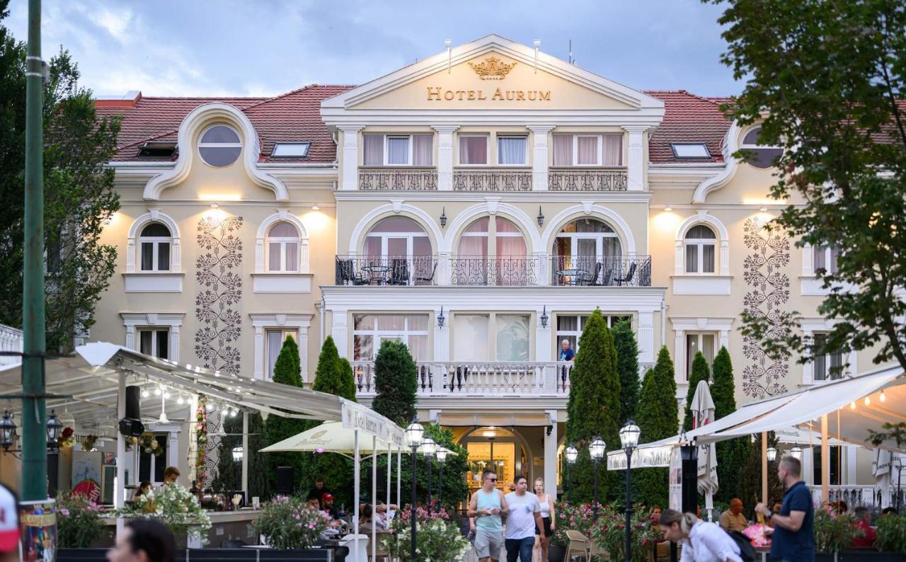 Hotel Aurum ไฮจ์ดุสโซบอสโล ภายนอก รูปภาพ
